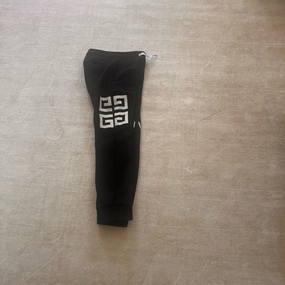 Givenchy sweat pants for kids. - Picture 2 of 7